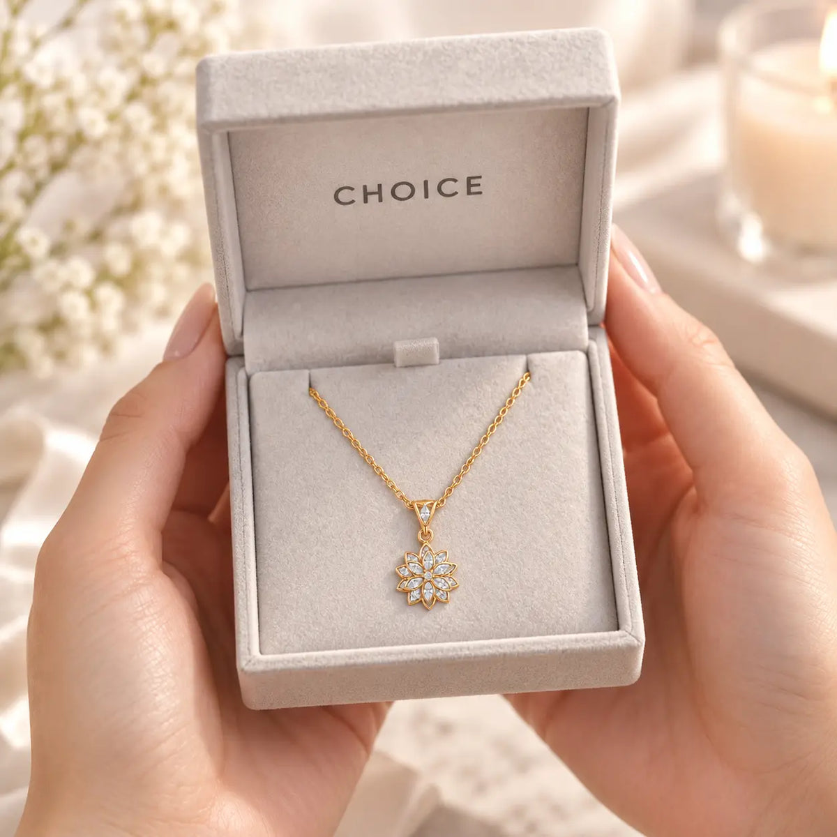 Âme de Lotus beyaz zirkon taşlı 14K gold kaplama gümüş kolye CHOICE hediye sunumu