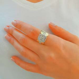 Baget Taşlı Gümüş Bayan Yüzük Gold Kendinden Ayarlı