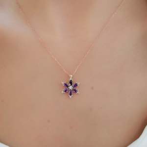 Mistik Topaz Taşlı Gümüş Lotus Çiçeği Kolye